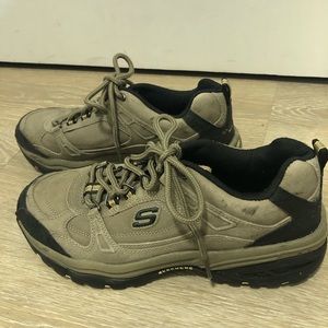 Sketchers sport hiking shoes size 7.5